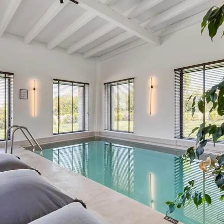 Serenissima - Beachfront With Indoor & Outdoor Pools And Gym By Posarelli *
