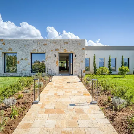 Serenissima - Beachfront With Indoor & Outdoor Pools And Gym By Posarelli Willa Acharavi (Corfu)