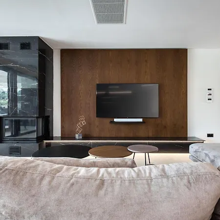 Serenissima - Beachfront With Indoor & Outdoor Pools And Gym By Posarelli Villa