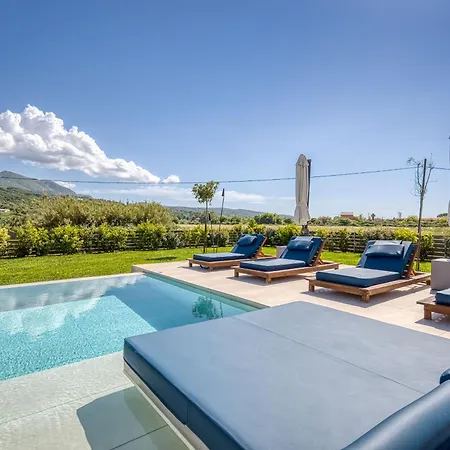 Serenissima - Beachfront With Indoor & Outdoor Pools And Gym By Posarelli Villa Akharavi
