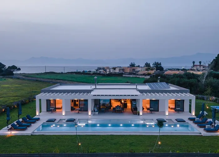 Villa Serenissima By Posarellivillas Akharavi