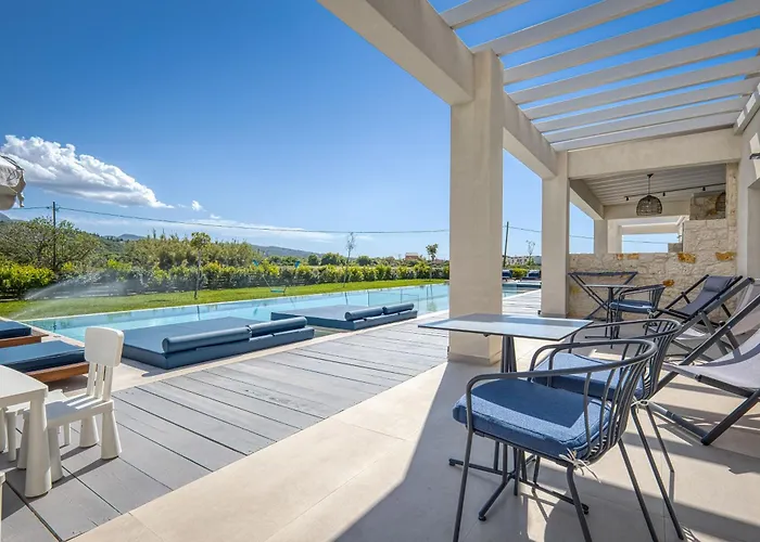 Serenissima By Posarellivillas Villa Akharavi